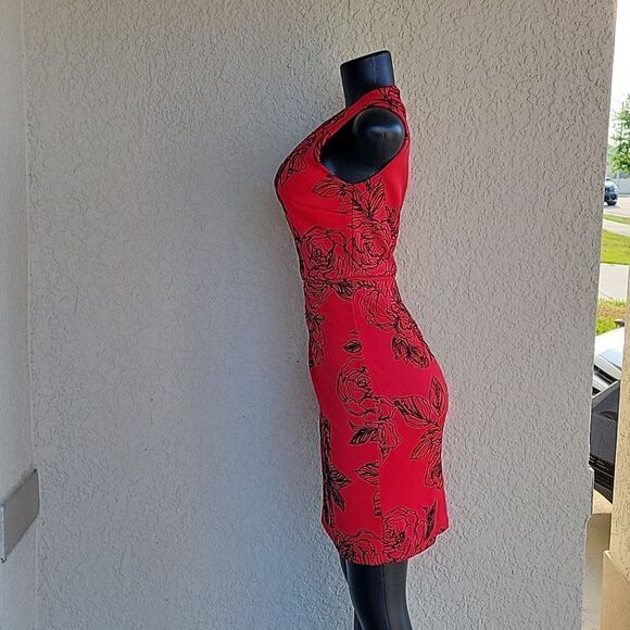 BRAND NEW VELVET FLEUR SLEEVELESS ROUNDNECK MINI WITH SPRINKLE ALL OVE DRESS - Picture 10 of 14